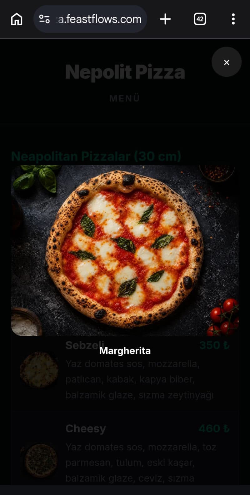 QR menüde bir pizza fotoğrafının büyütülmüş hali.